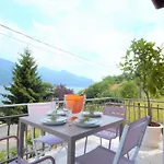 Lakeside Relais Holiday home